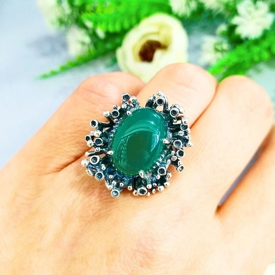 Jadestein-Ring mit besonderem Design – OTS997