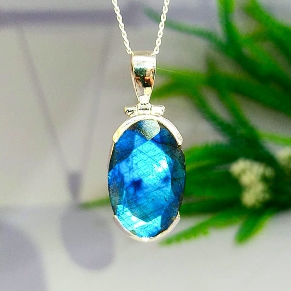 Labradorit Taşı Özel Tasarım Kolye - TSR1243