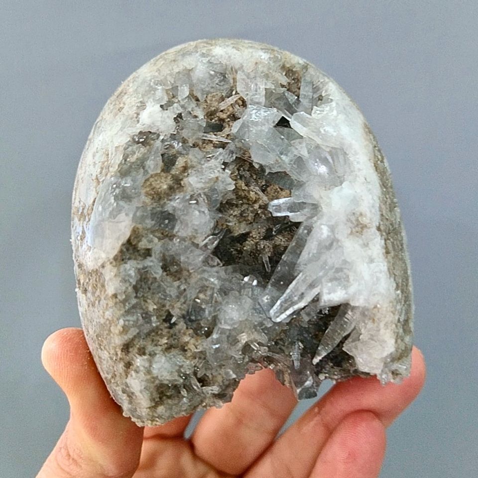 Celestite Stone Mass 680 gr