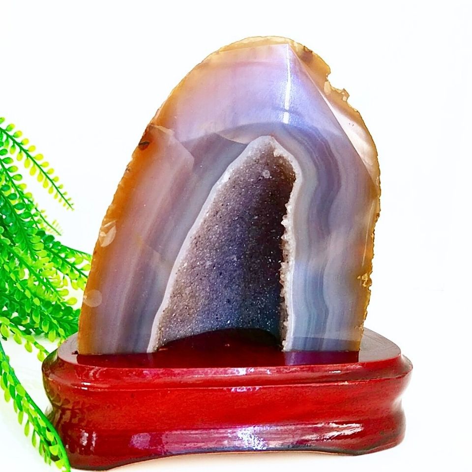 Chalcedony Agate and Quartz Natural Stone Mass 00643