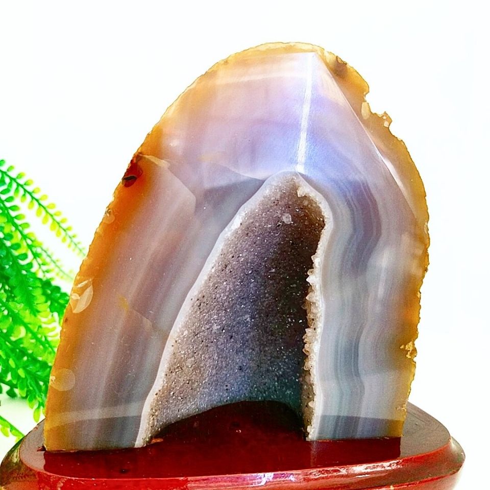 Chalcedony Agate and Quartz Natural Stone Mass 00643
