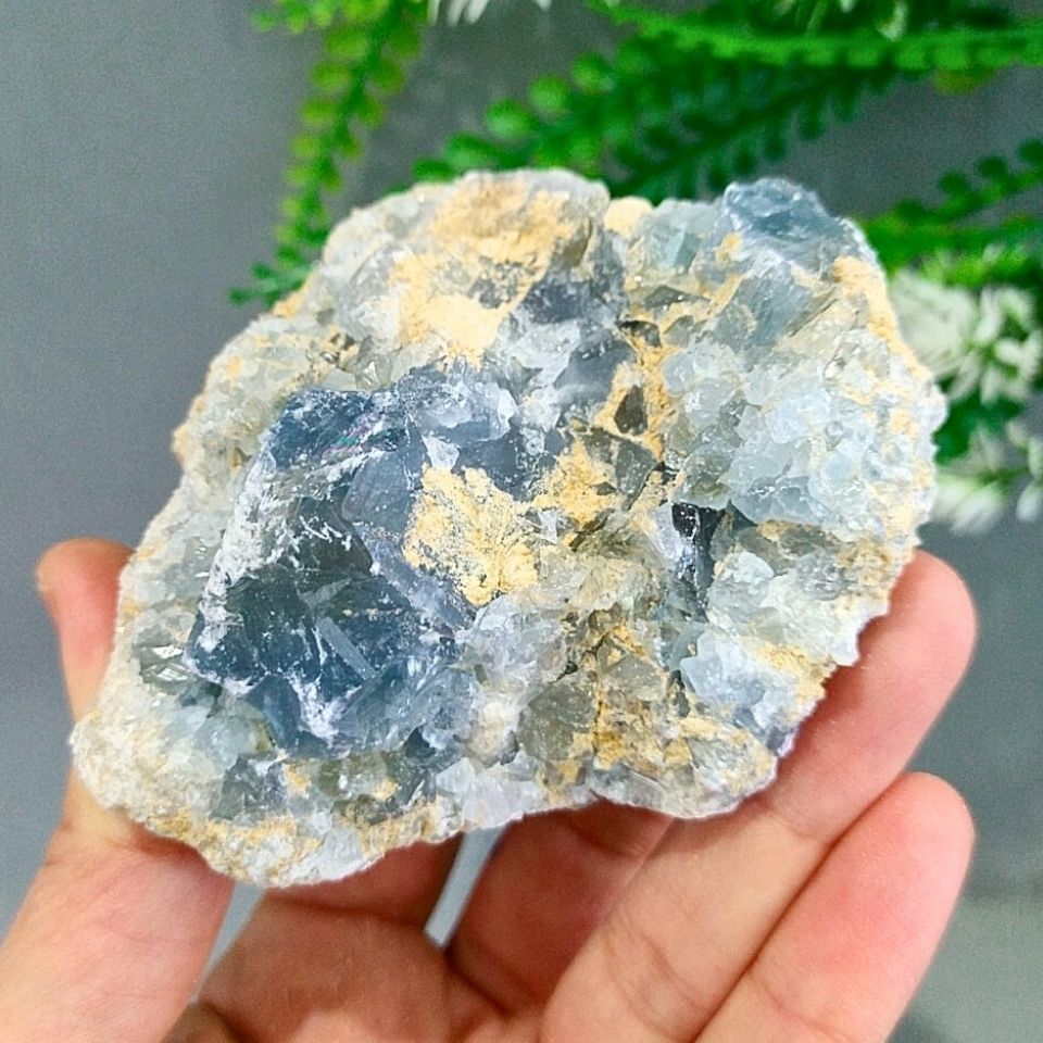 Celestite Stone Mass 390 gr