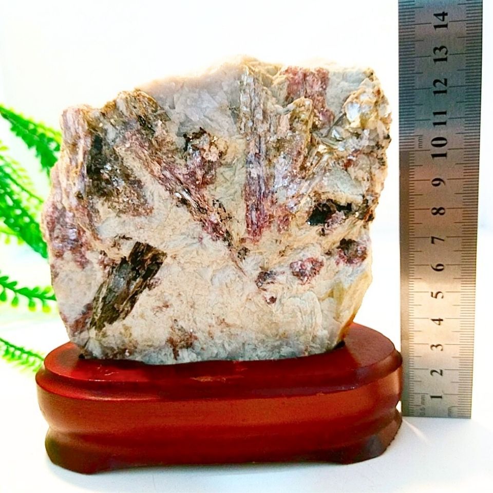 Tourmaline Collectible Natural Stone Mass 0661