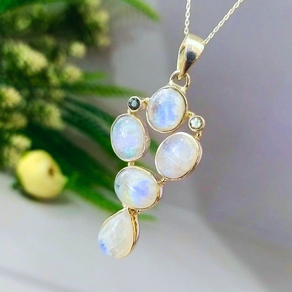 Moonstone Special Design Necklace - TSR1247