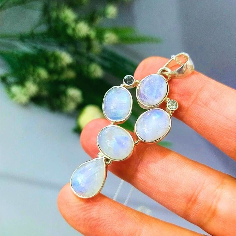 Moonstone Special Design Necklace - TSR1247