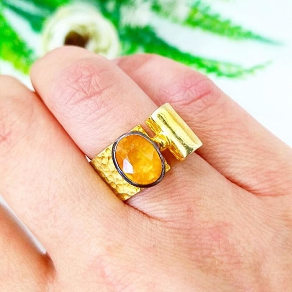 Gelber Saphir-Ring mit Sonderdesign – OTS1029