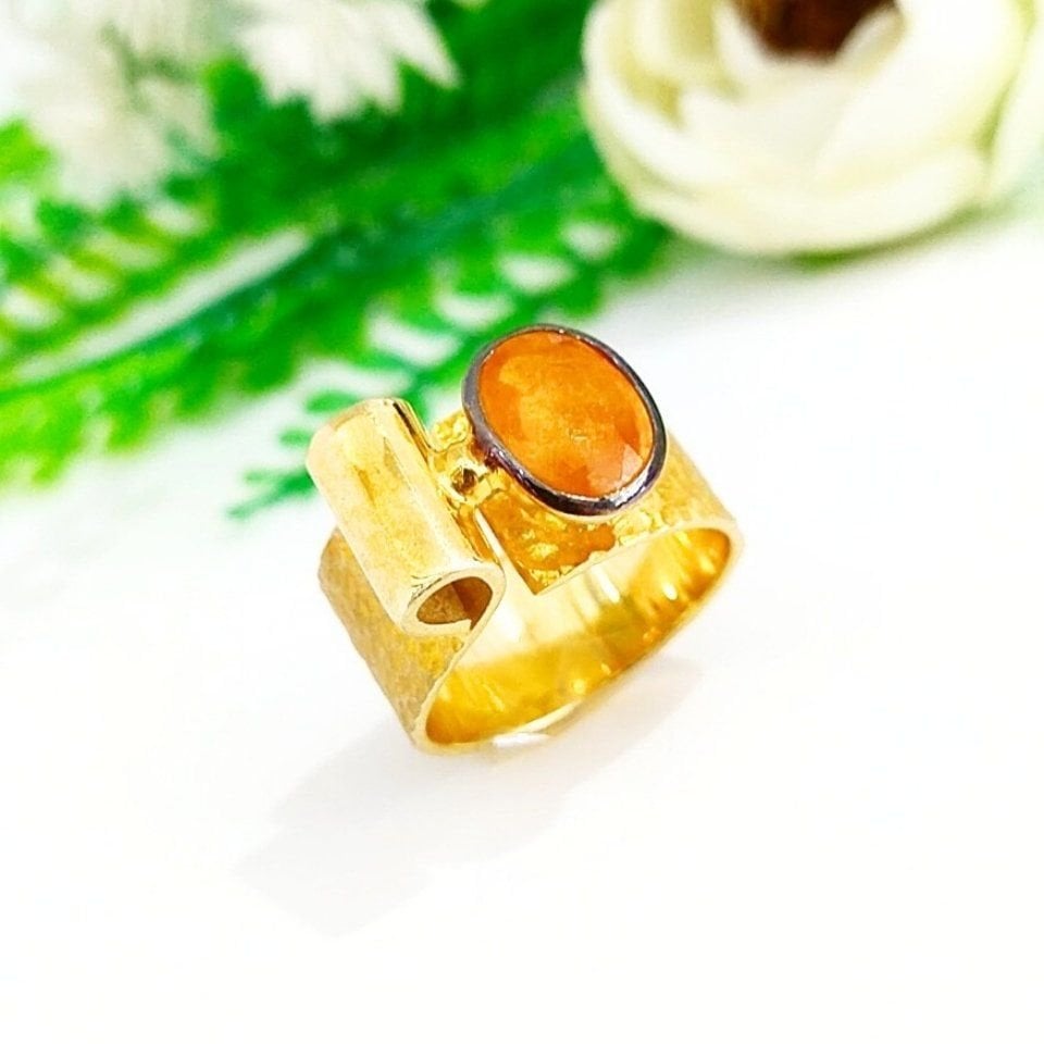 Gelber Saphir-Ring mit Sonderdesign – OTS1029