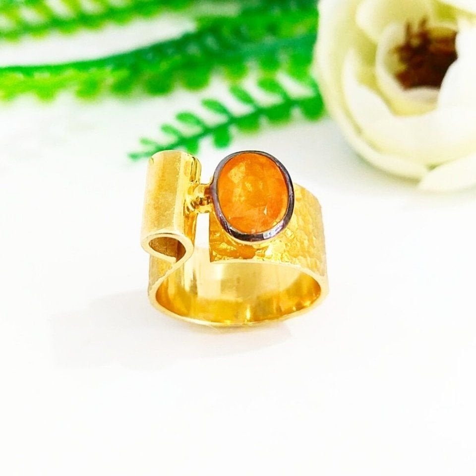 Gelber Saphir-Ring mit Sonderdesign – OTS1029