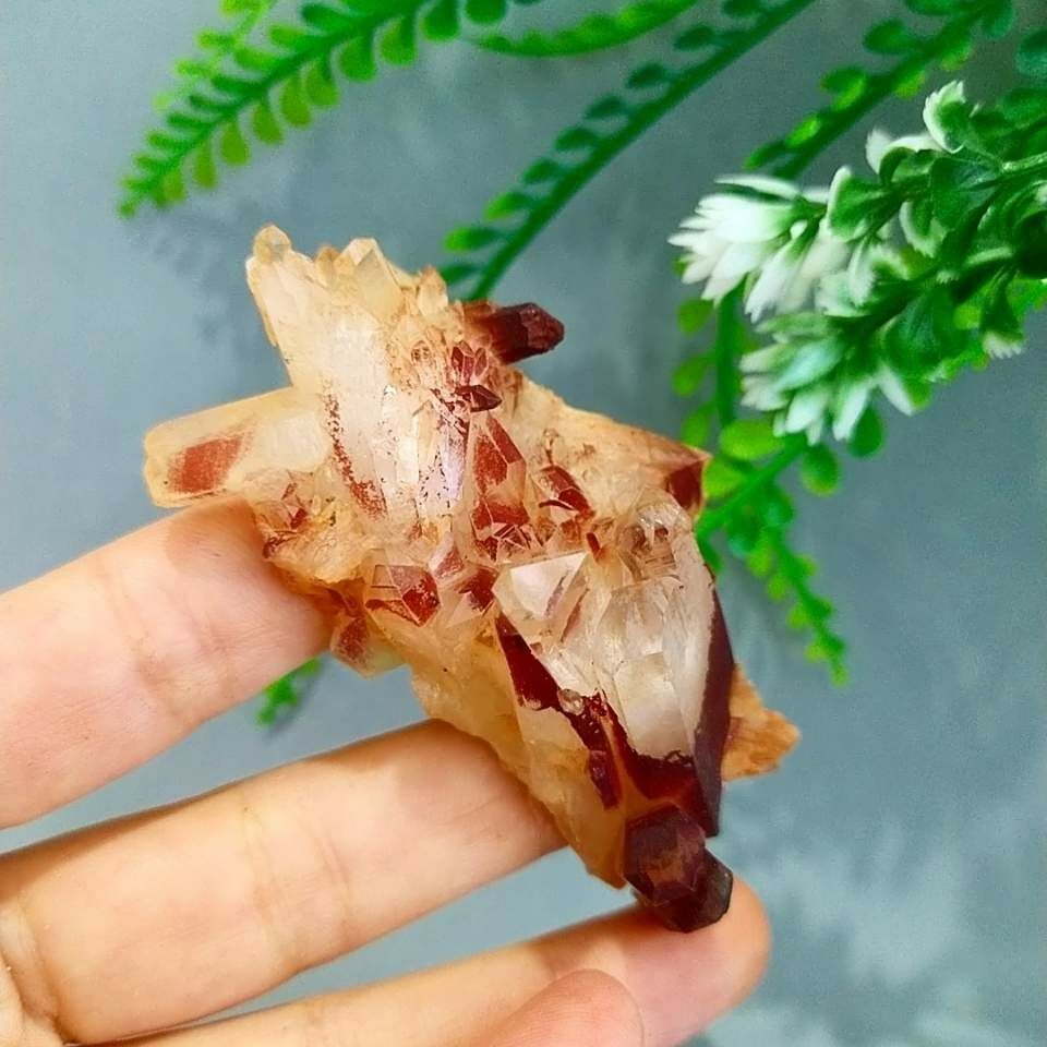 Kırmızı Kuvars Kristal Kümesi 55 gr