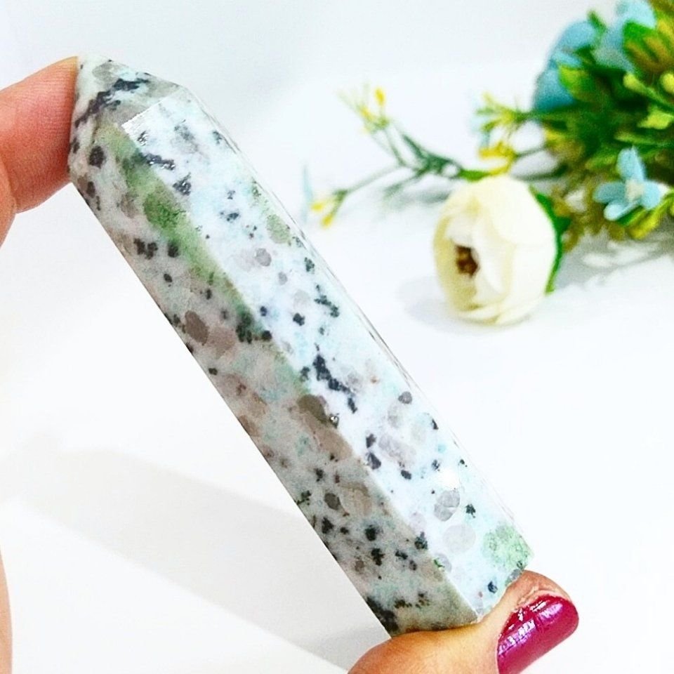 Kiwi Jasper Obelisk Tower