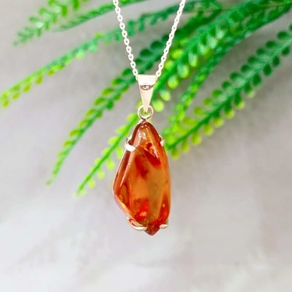 Antique Amber Pendant A33