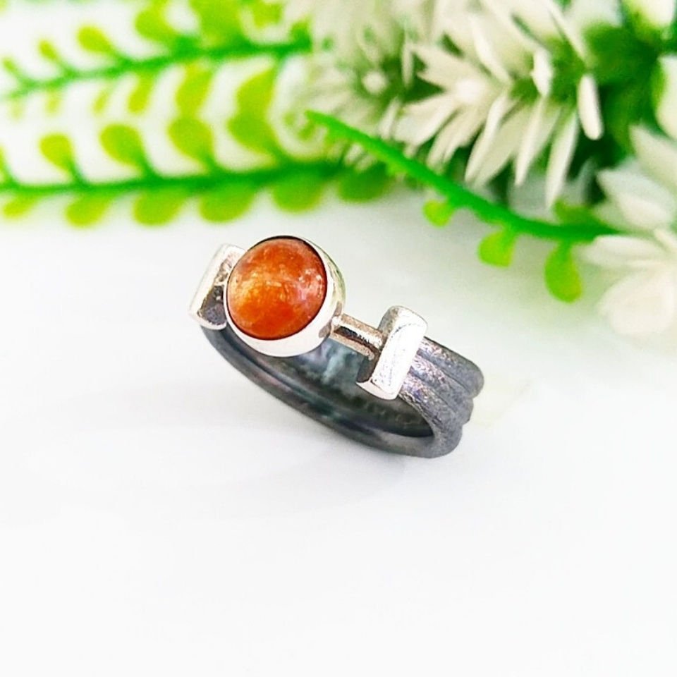Sonnenstein-Ring mit speziellem Design – OTS1068