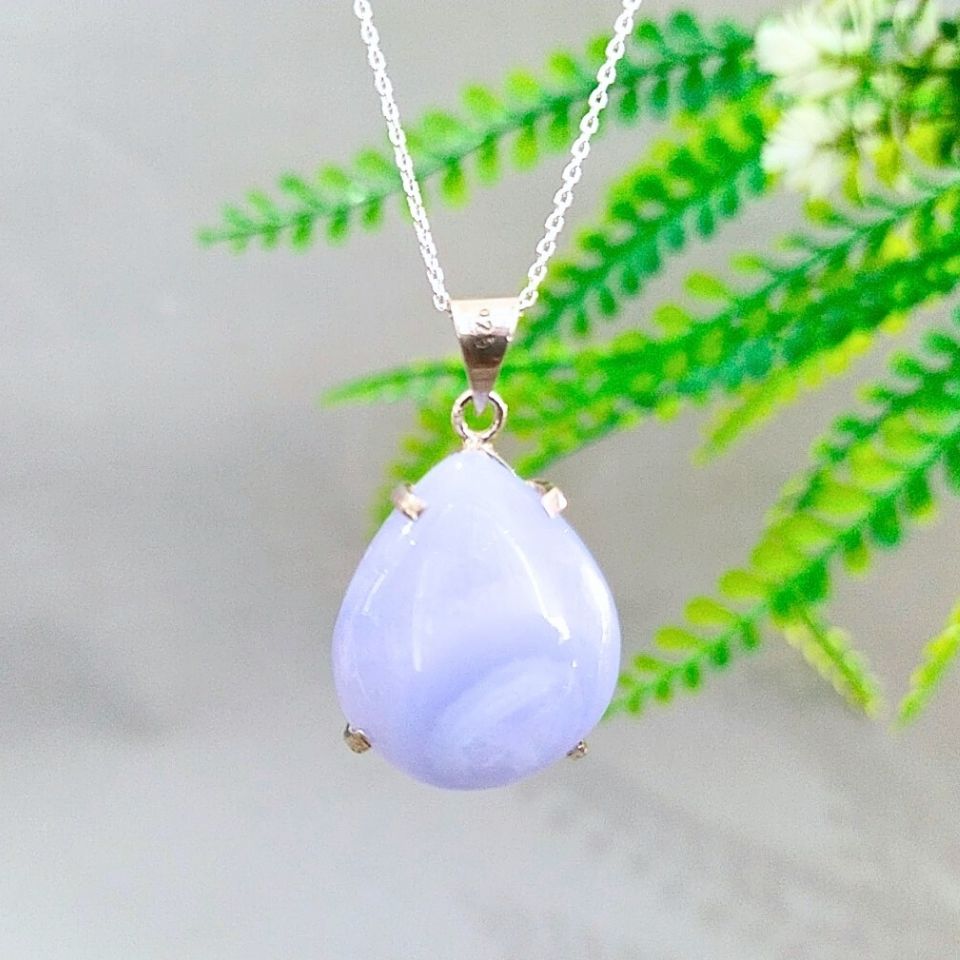 Chalcedon-Stein, spezielles Design, Naturstein, Silberkette