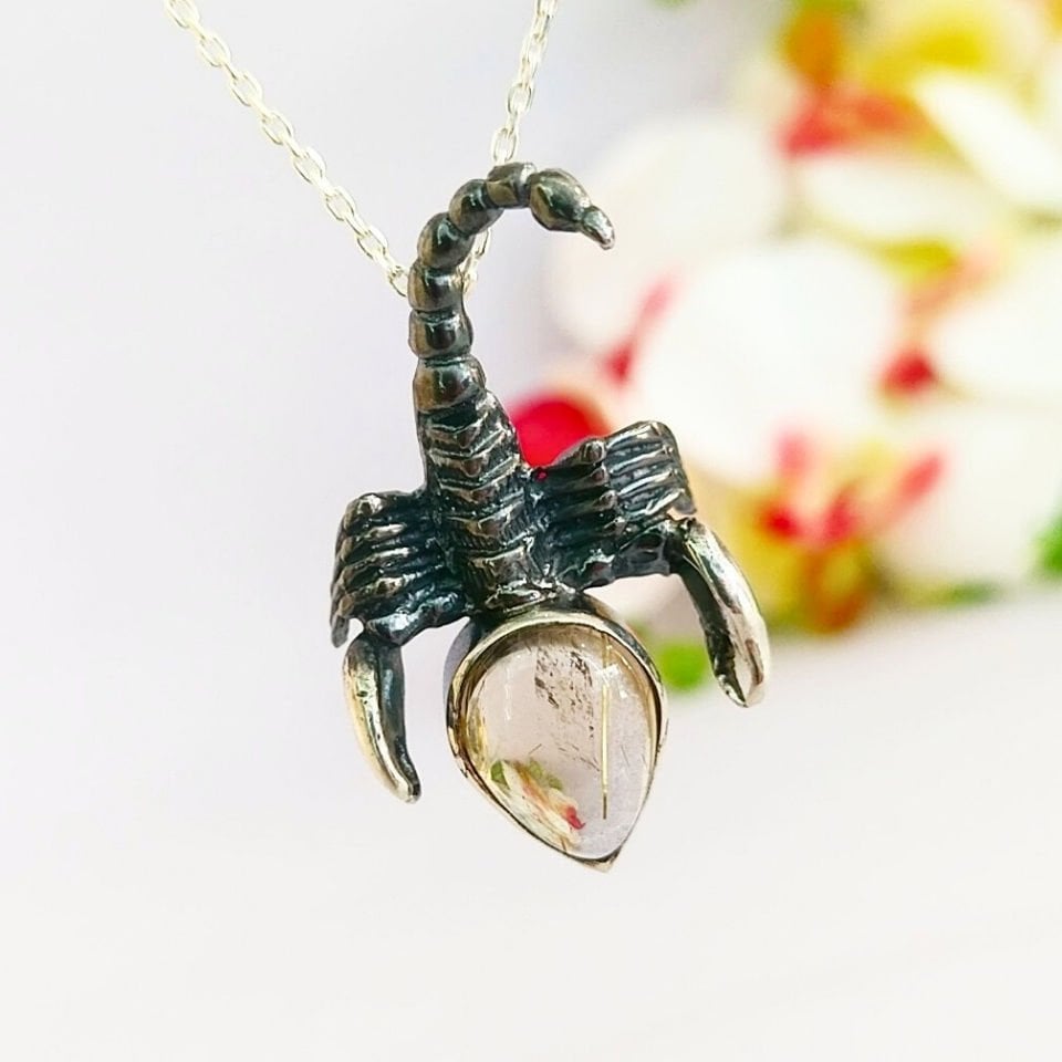 Goldberyll-Halskette mit besonderem Design – TSR1279