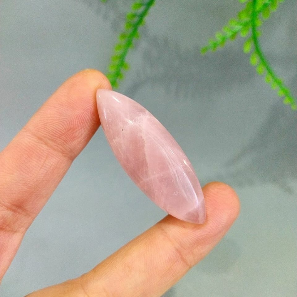 Pembe Kuvars Doğal Taş Kabaşon P82