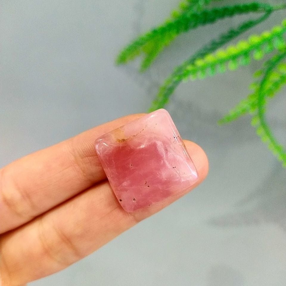 Pembe Kuvars Doğal Taş Kabaşon P88