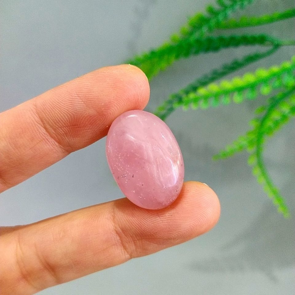 Rosenquarz Naturstein Cabochon P90