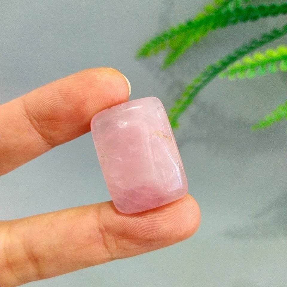 Pembe Kuvars Doğal Taş Kabaşon P96