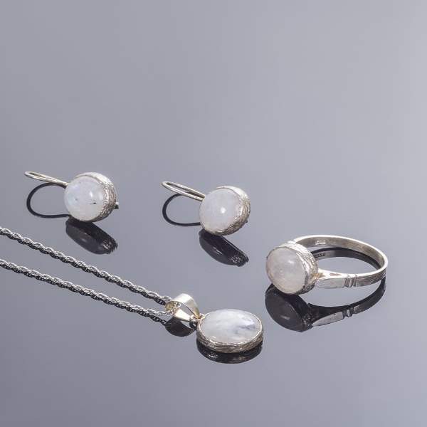 Moonstone Natural Stone Set