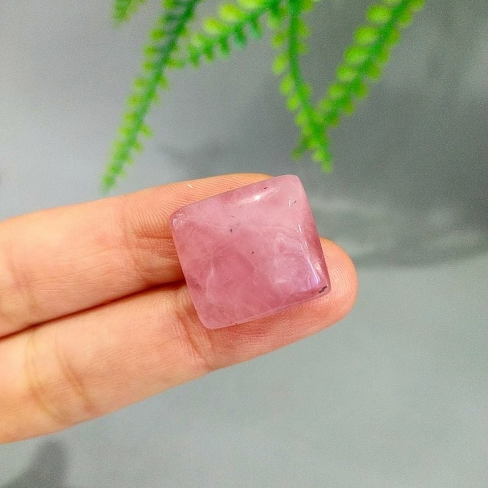 Pembe Kuvars Doğal Taş Kabaşon P106