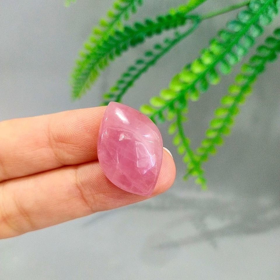 Pembe Kuvars Doğal Taş Kabaşon P108