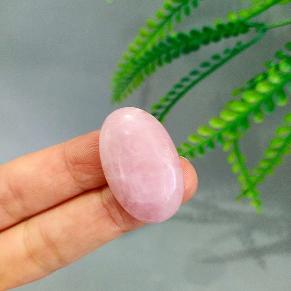 Pembe Kuvars Doğal Taş Kabaşon P122