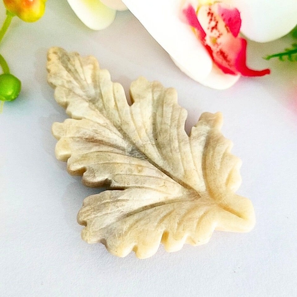 Ay Taşı Oyma (Carving) Doğal Taş Kabaşon - KAB415