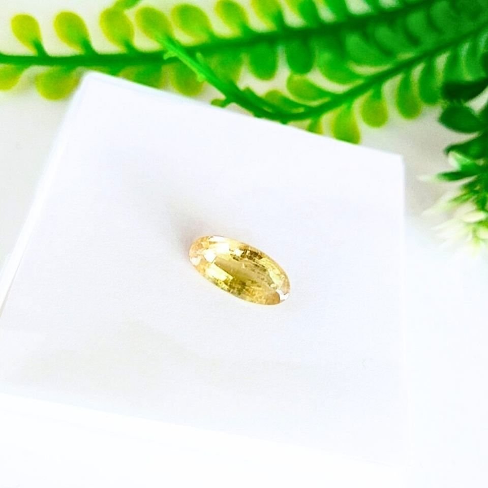 Diaspor Natural Stone Cabochon 2.50 crt