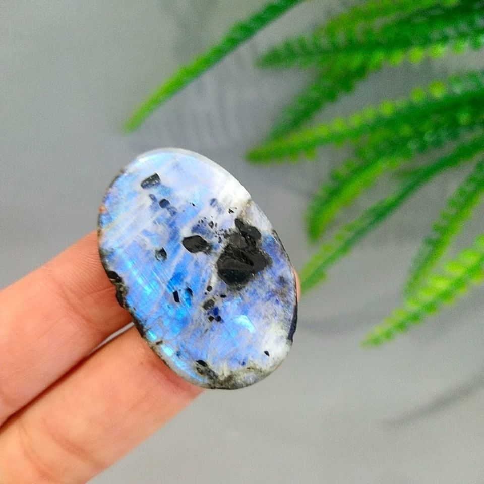 Moonstone Cabochon A129
