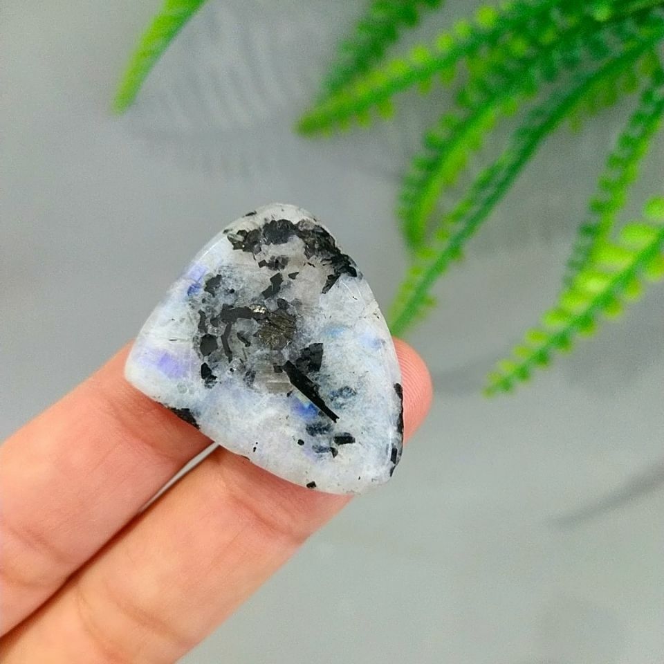 Moonstone Cabochon A130