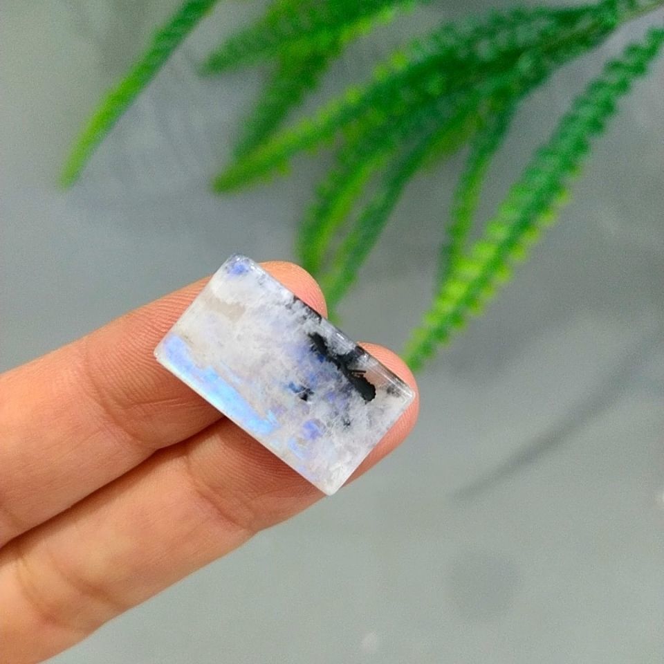 Mondstein Cabochon A142