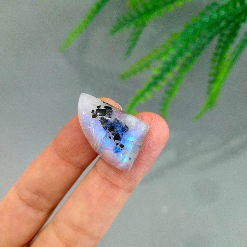 Moonstone Cabochon A149
