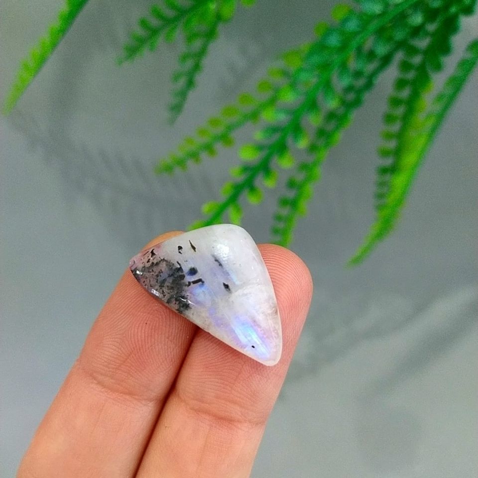 Moonstone Cabochon A166