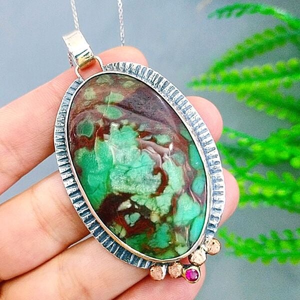Chrysopras-Halskette mit Naturstein im Sonderdesign