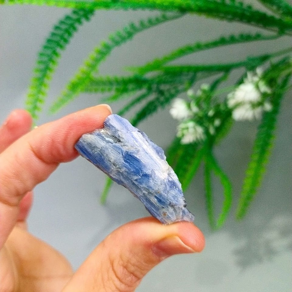 Kyanite Natural Stone Mass