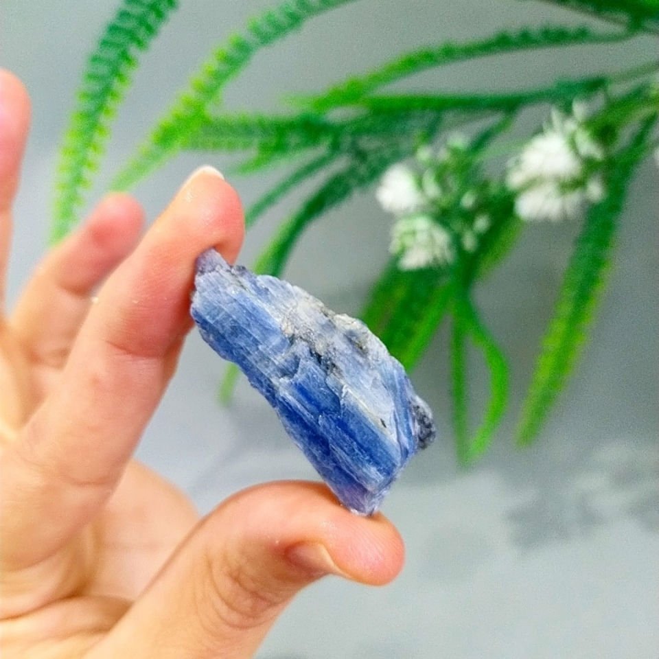 Kyanite Natural Stone Mass