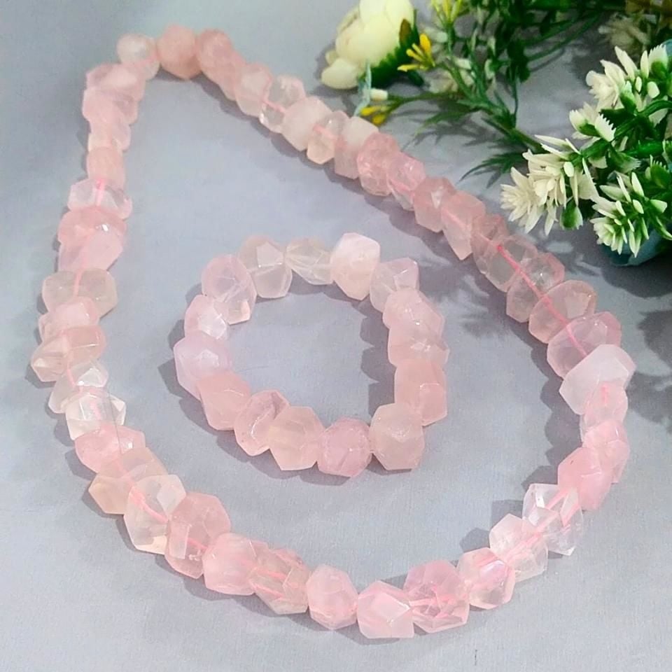 Pembe Kuvars Doğal Taş Kolye