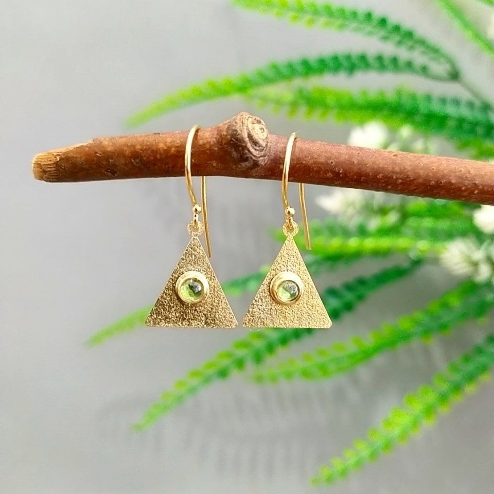 Special Design Chrysolite Stone Earrings