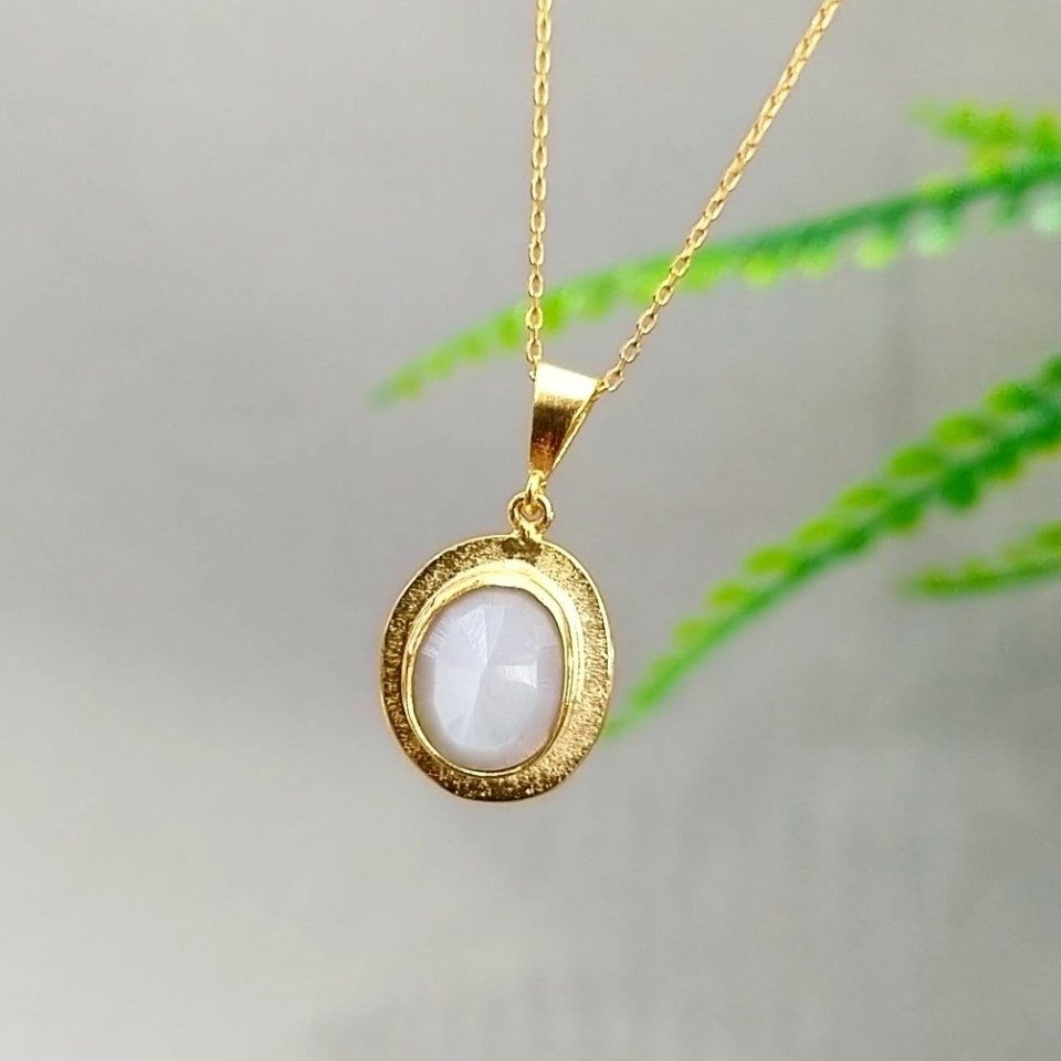 Special Design Rainbow Moonstone Necklace