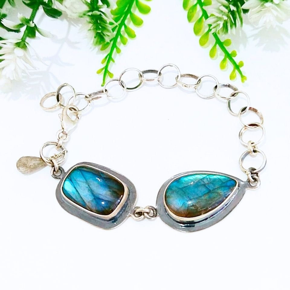 Labradorit-Stein-Armband mit speziellem Design