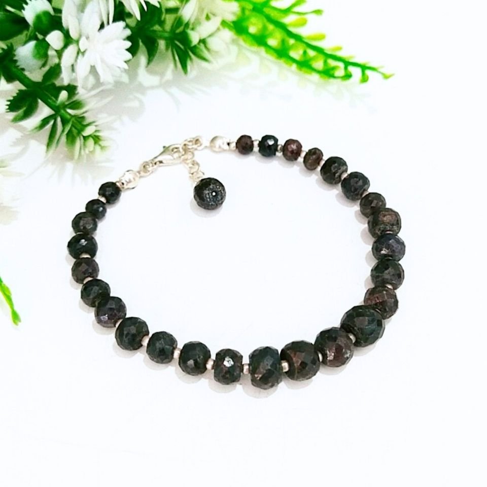 Sapphire Stone Special Design Natural Stone Bracelet 69 crt
